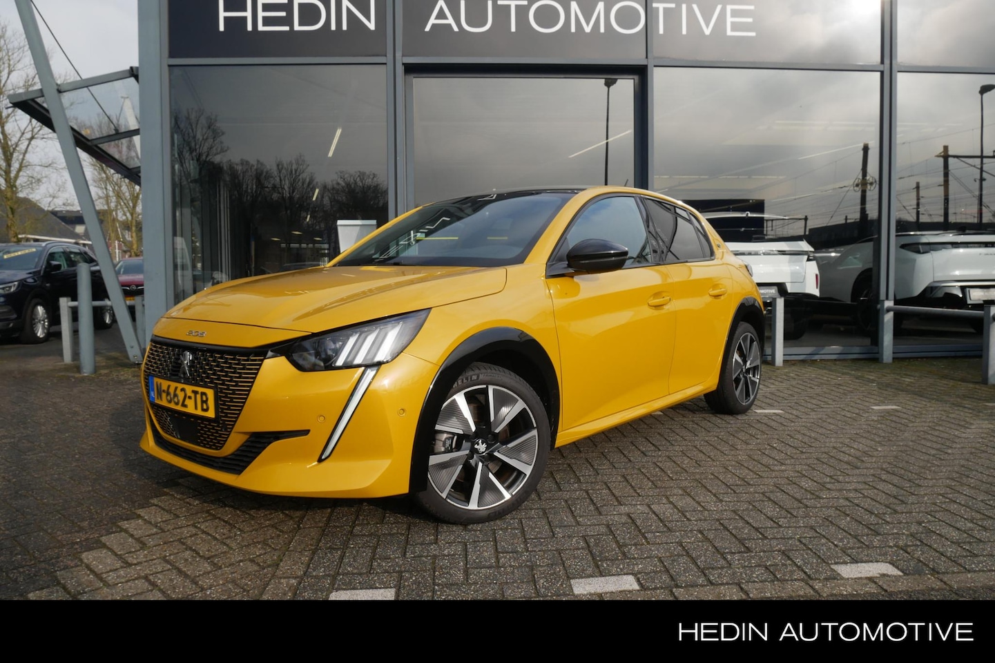 Peugeot e-208 - EV GT 350 50 kWh | Navigatie | Camera | Climate Control | Apple Carplay/Android Auto | PDC - AutoWereld.nl