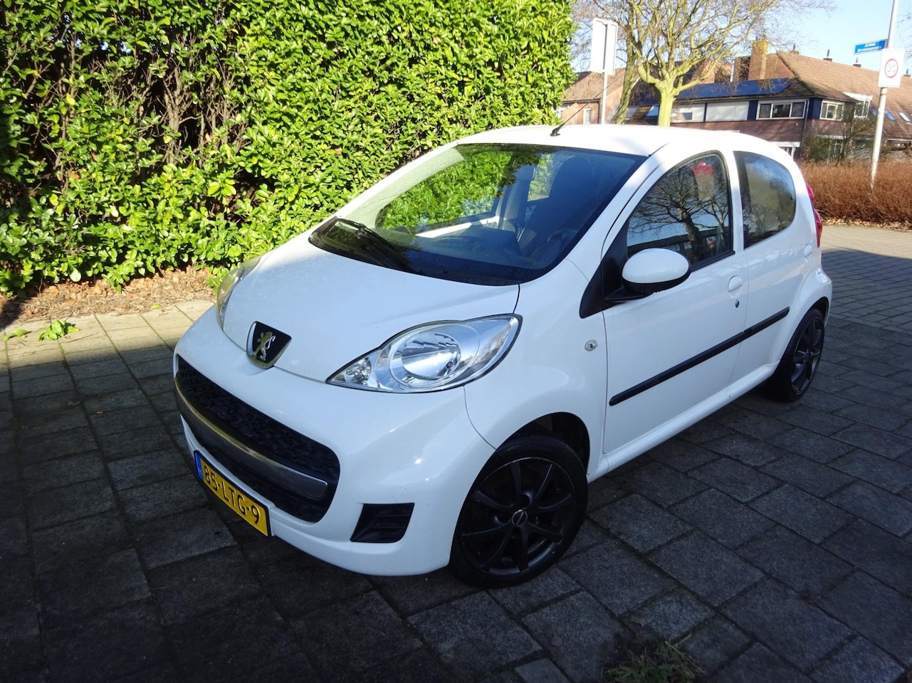 Peugeot 107 - 1.0-12V XS MET AIRCO EN APK - AutoWereld.nl