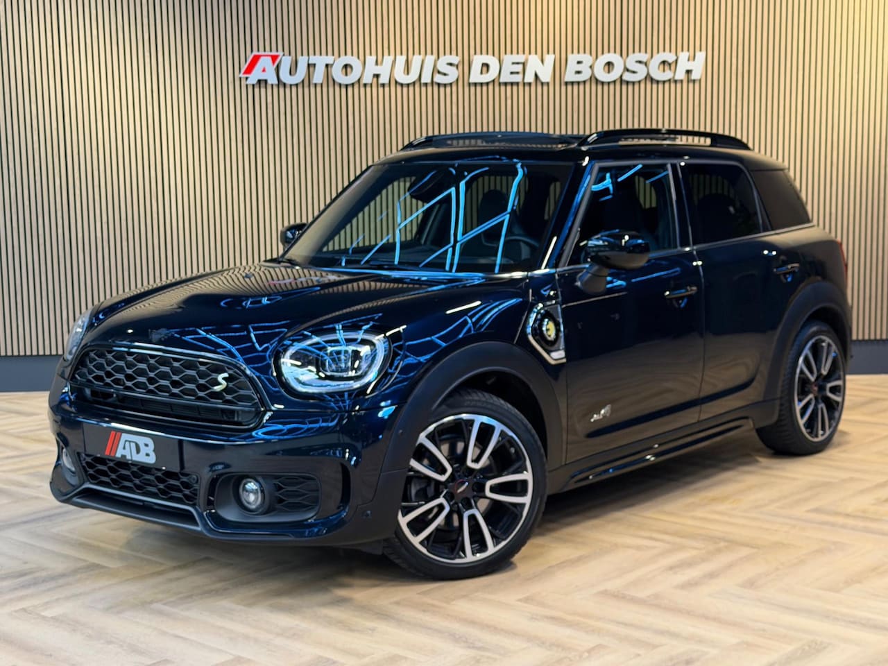 MINI Countryman - 1.5 Cooper S E ALL4 John Cooper Works 224PK - AutoWereld.nl