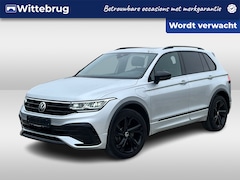 Volkswagen Tiguan - 1.4 TSI eHybrid 245PK R-Line Business+ / Panoramadak / Black Style / Zwenkbare Trekhaak /