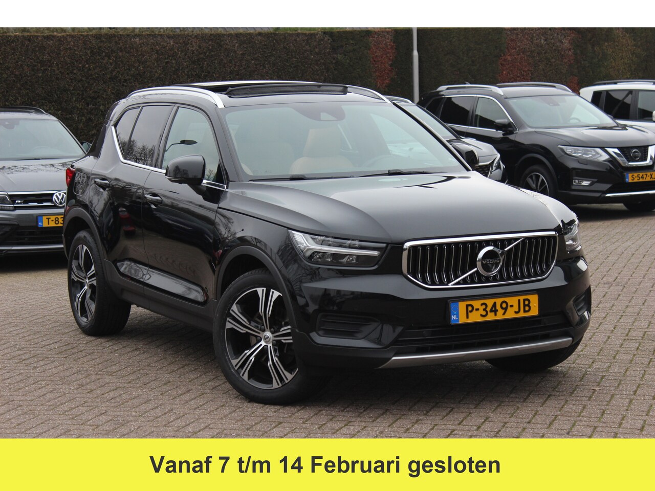 Volvo XC40 - 2.0 B3 Inscription / Trekhaak / Panoramadak / 360Camera / Leder / 19'' / Harman Kardon / S - AutoWereld.nl