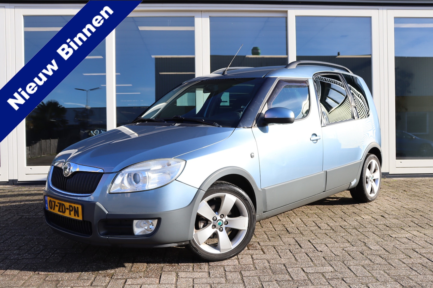 Skoda Roomster - 1.4-16V Scout 1.4-16V Scout, Cruise Control, Airco, Prijs Is Rijklaar - AutoWereld.nl