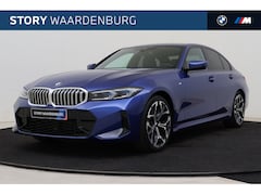 BMW 3-serie - 320i M Sport Automaat / Sportstoelen / Adaptieve LED / Achteruitrijcamera / M Sportonderst