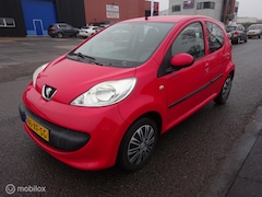 Peugeot 107 - 1.0-12V XS