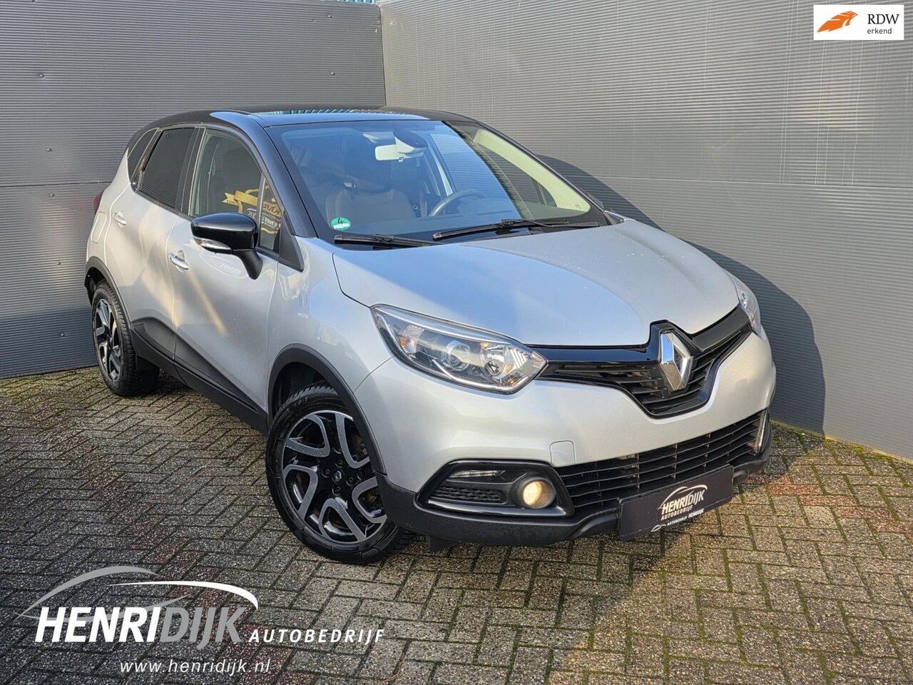 Renault Captur - 1.2 TCe Dynamique Automaat / Camera / Navi / Cruise / Stoelverwarming / R - Link - AutoWereld.nl