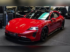 Porsche Taycan Sport Turismo - GTS 93 kWh | Luchtvering / LIFT | Bose surround sound | Panorama | Luxe Leder / Alcantara