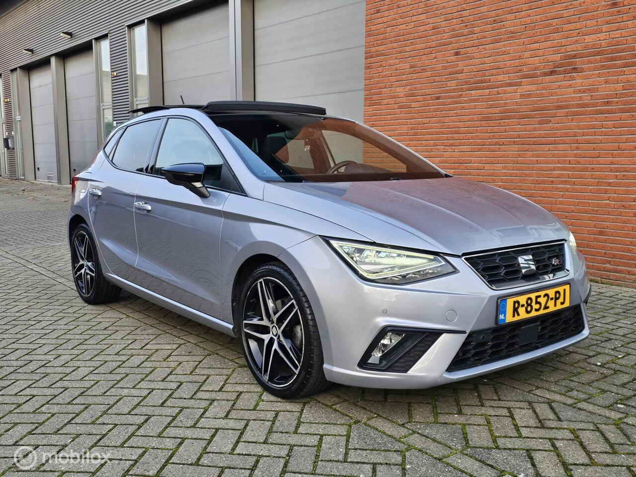 SEAT Ibiza - 1.0 TSI DSG Automaat FR Business Intense - AutoWereld.nl