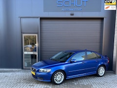 Volvo S40 - 1.8 Kinetic CLIMA | CRUISE CONTROL | 17INCH | TREKHAAK
