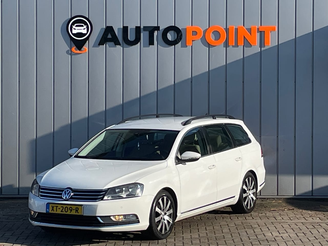 Volkswagen Passat Variant - 1.4 TSI Highline Executive edition NETTE AUTO! TREKHAAK|STOELVRM|PARK.SENSOR|DUALCLIMATE|C - AutoWereld.nl