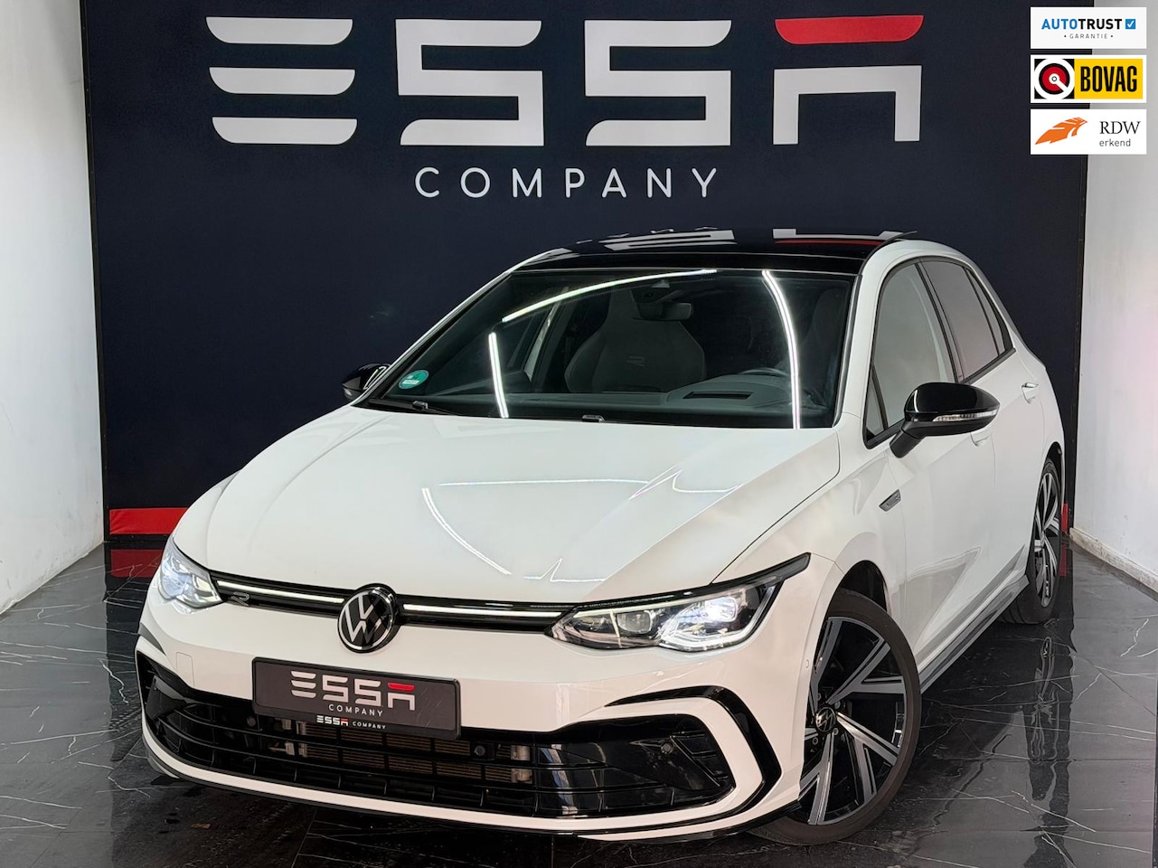 Volkswagen Golf - 1.5 eTSI R-Line HUD Pano IQ Camera Stoelverw - AutoWereld.nl