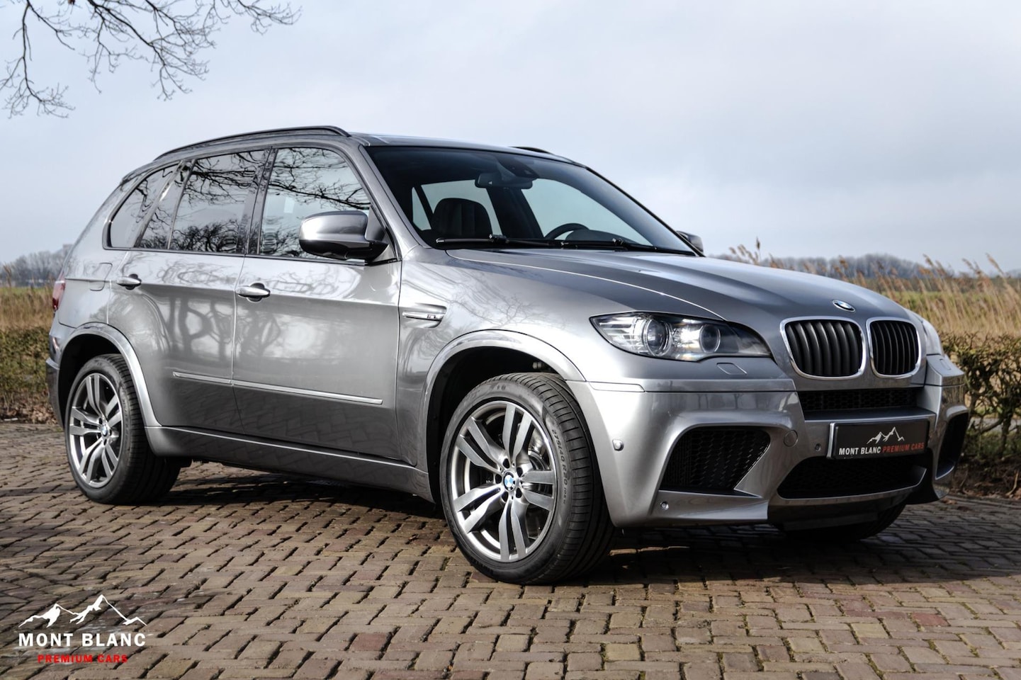 BMW X5 - M 4.4i V8|CarPlay|Pano.|HUD - AutoWereld.nl
