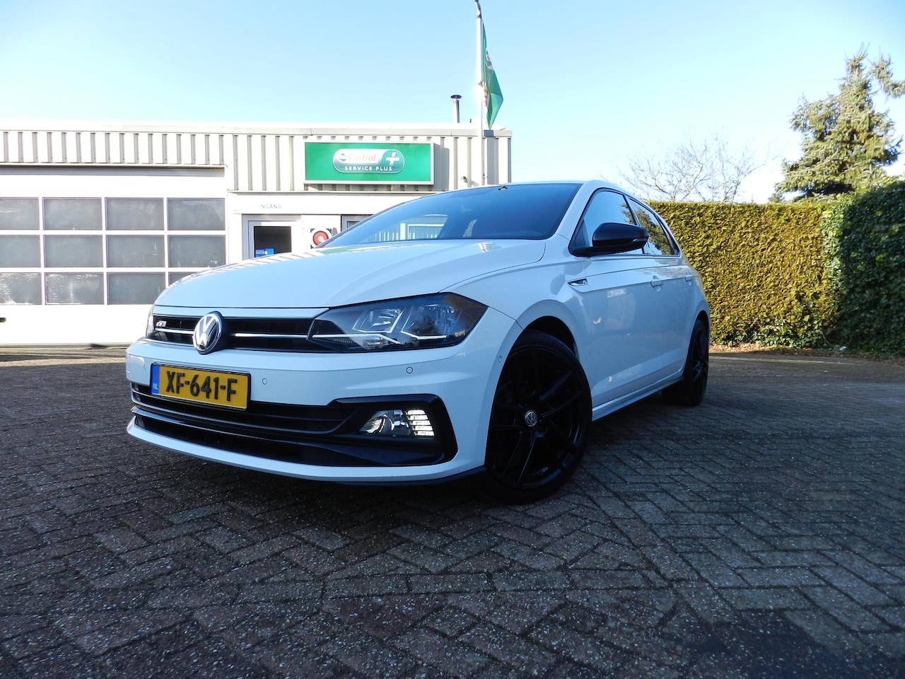 Volkswagen Polo - 1.0 TSI Highline - R-Line - Apple CarPlay - Digital Cockpit - Weinig KM's - 100% Onderhoud - AutoWereld.nl