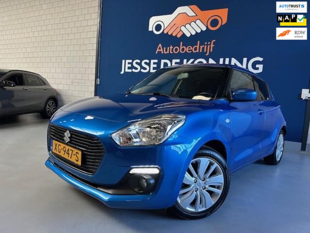 Suzuki Swift - 1.2 Select / 5 deurs / camera / navigatie / sportvelgen / bellen / Zeer Zuinig /NAP met 62 - AutoWereld.nl