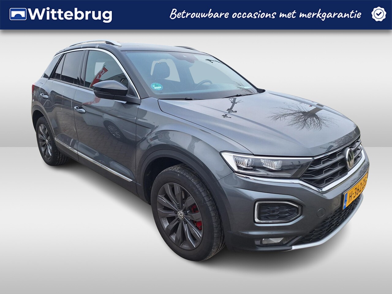 Volkswagen T-Roc - 1.5 TSI Sport Koplampverlichting LED, camera, LM 17" - AutoWereld.nl