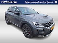 Volkswagen T-Roc - 1.5 TSI Sport Koplampverlichting LED, camera, LM 17"