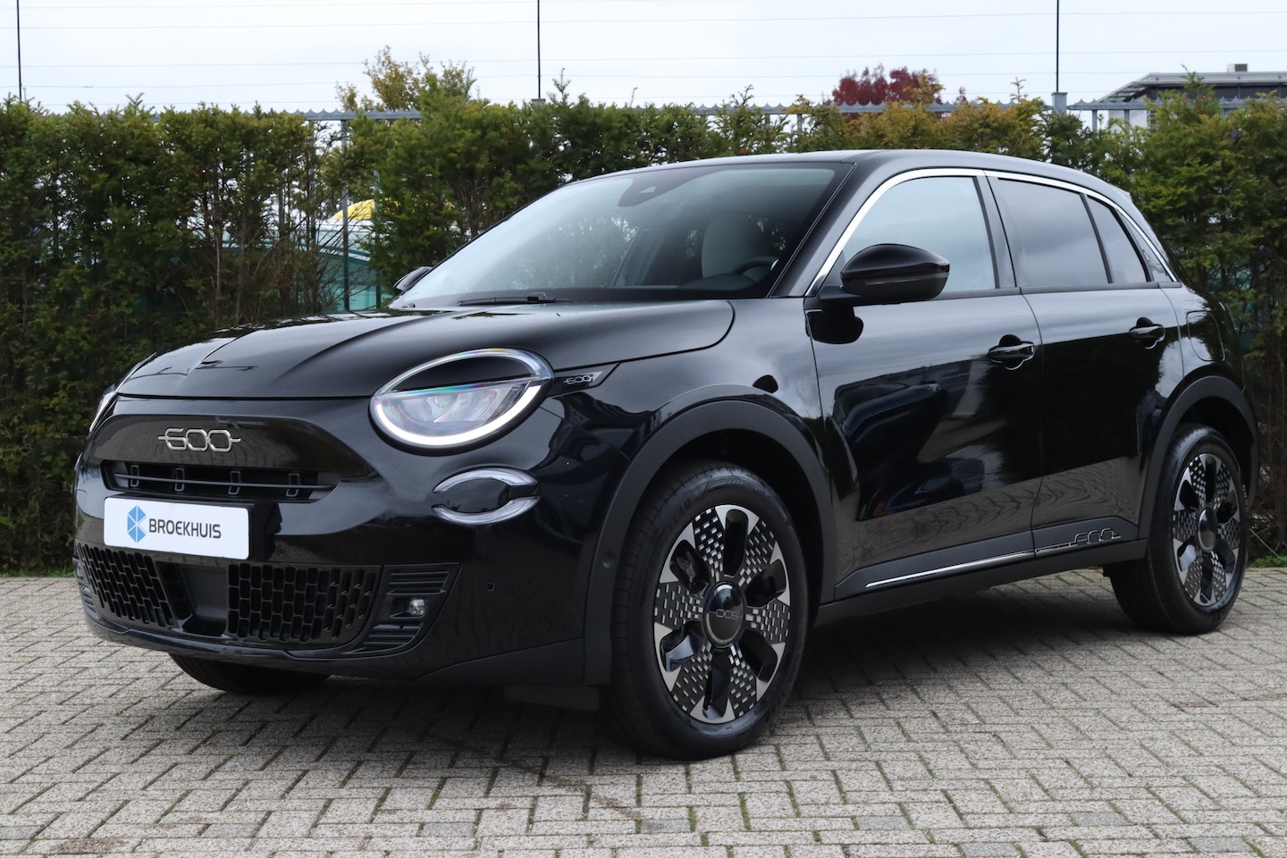 Fiat 600 - Hybrid La Prima 145 | Adaptieve Cruise | Massage | Camera | Leder | Elektr. klep | Carplay - AutoWereld.nl