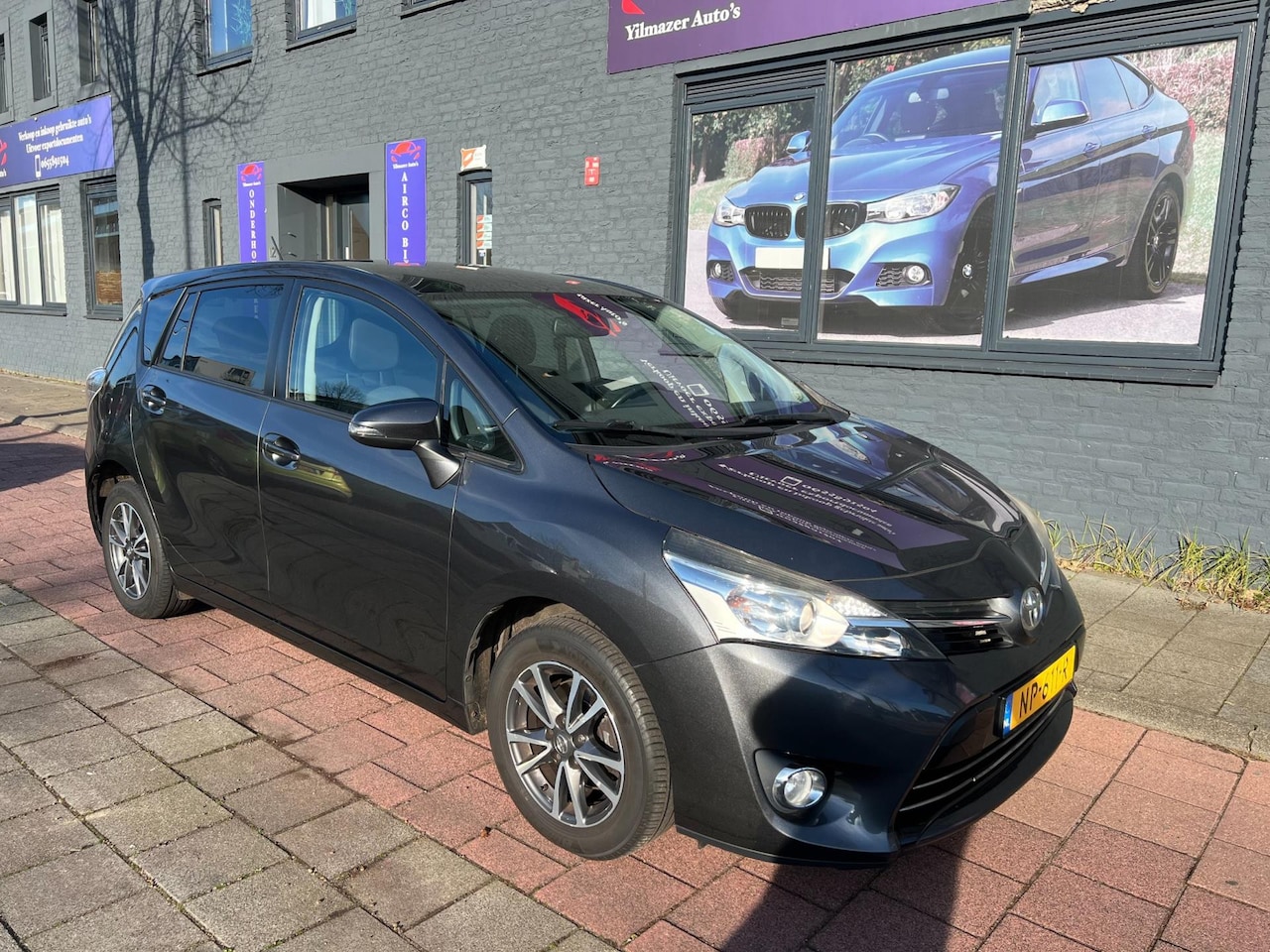 Toyota Verso - 1.6 VVT-i Business dealer onderhouden panodak navi camera - AutoWereld.nl