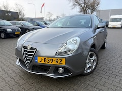 Alfa Romeo Giulietta - 1.4 T Distinctive (RIJKLAARPRIJS/BOVAG)