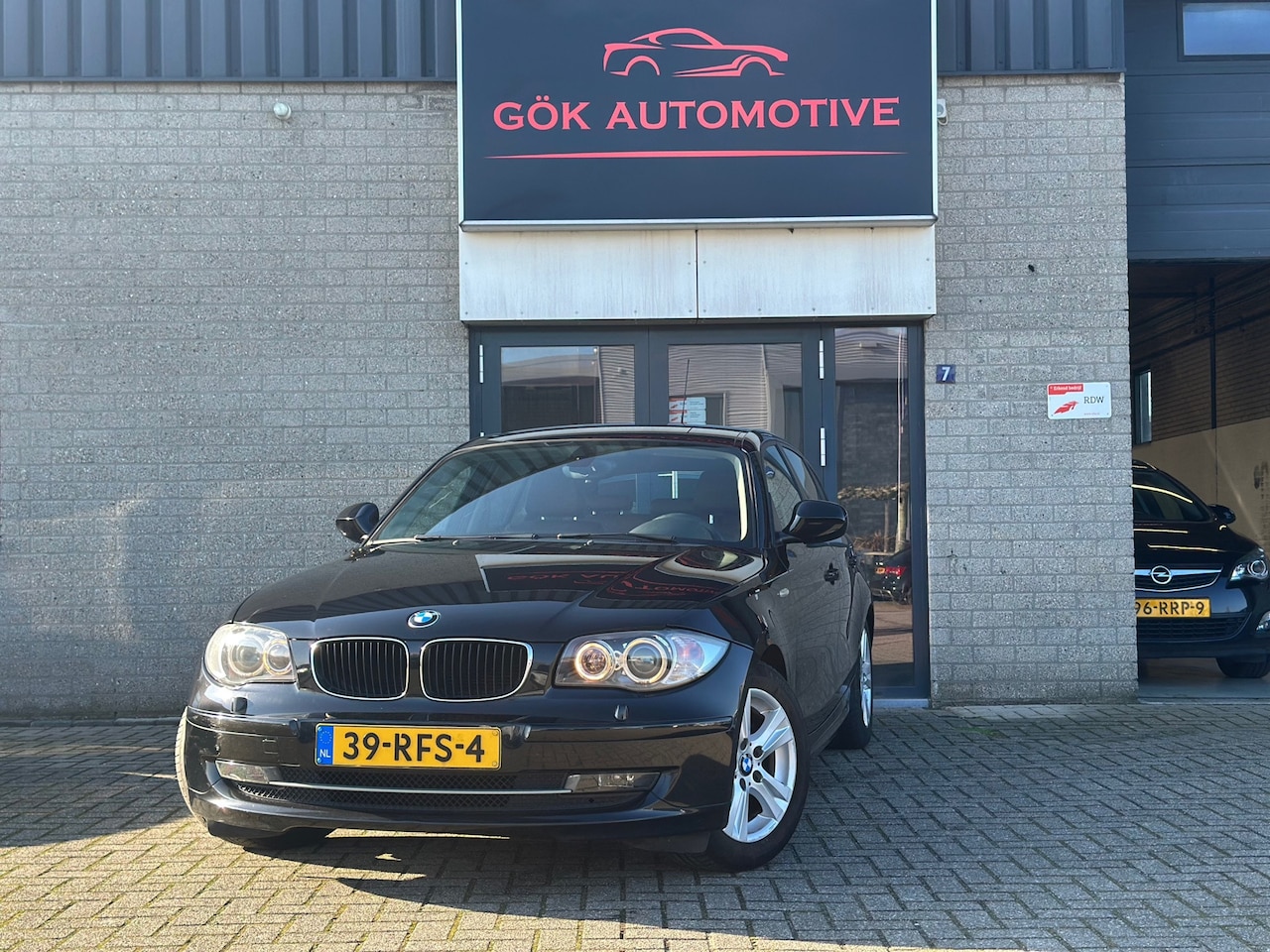 BMW 1-serie - 116i EffDyn. Ed. Business Line Ultimate Edition / Xenon / NAP / Dealer Onderhouden / Navi - AutoWereld.nl