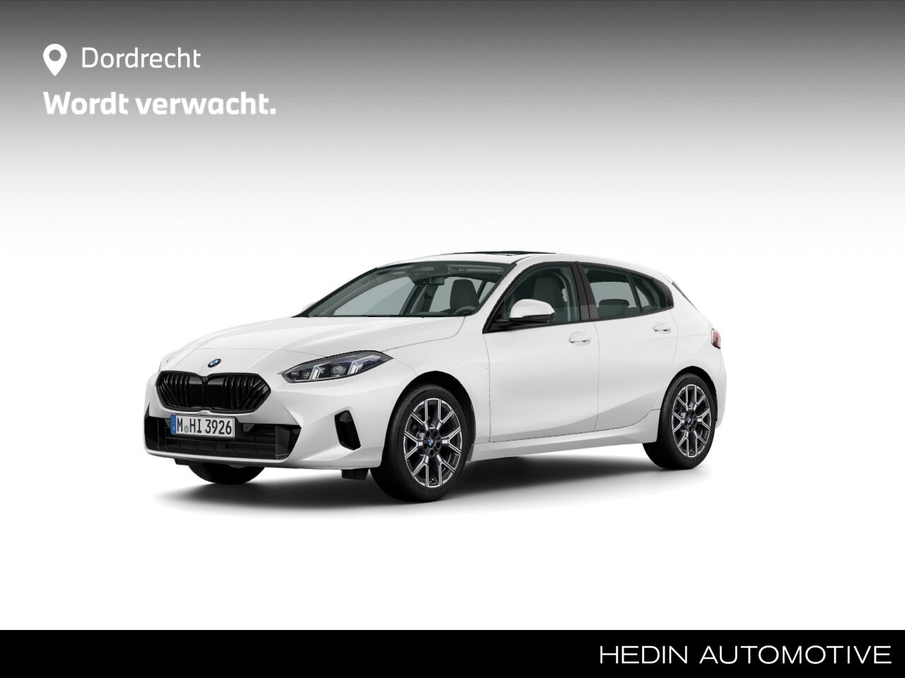 BMW 1-serie - 120 | Panorama | 18" | Innovation Pack | Sportstoelen | Harman Kardon - AutoWereld.nl