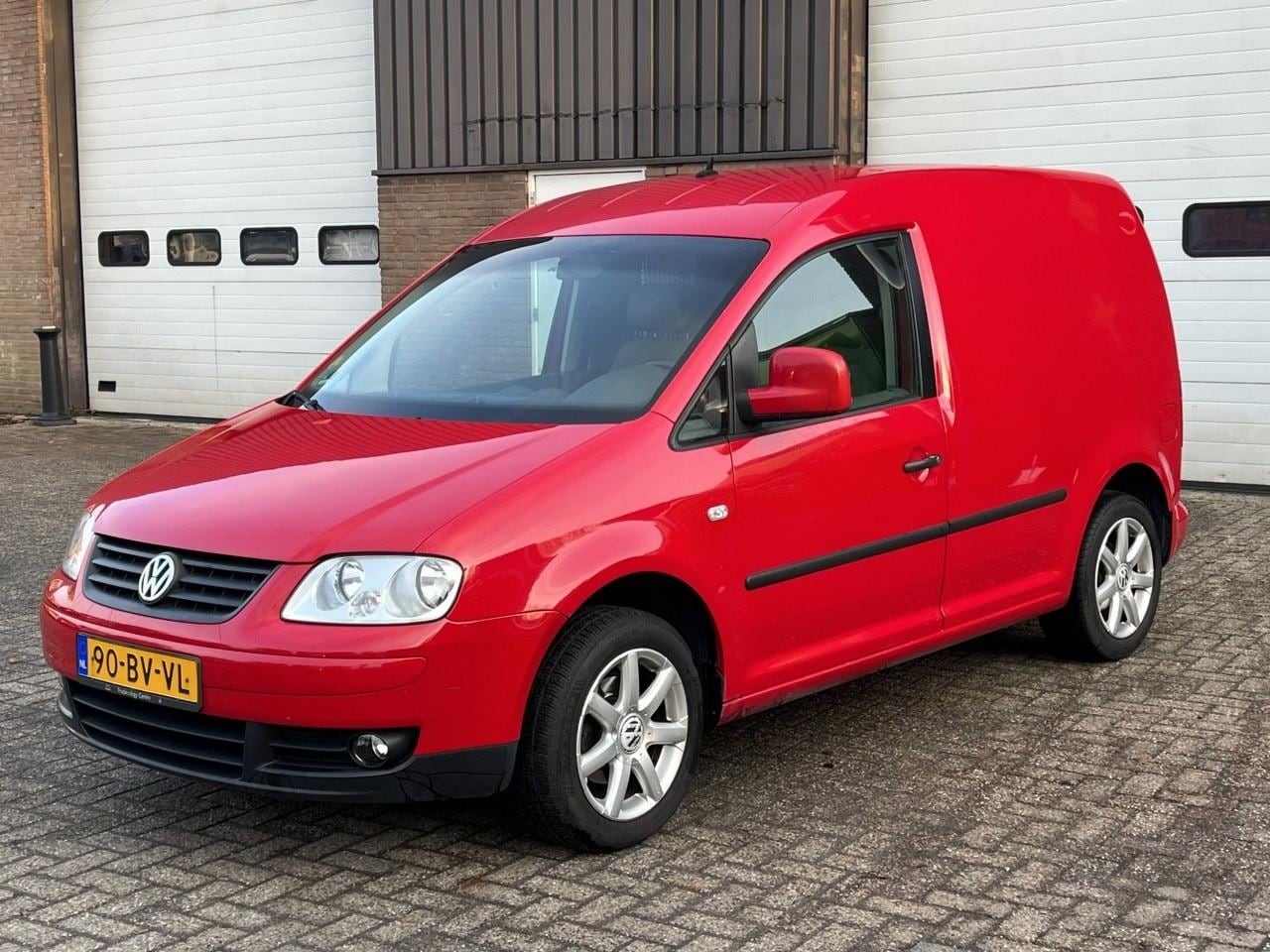 Volkswagen Caddy - 2.0 SDI / Airco / NAP / Cruise control / Navi / Betimmering / APK 12-2026 - AutoWereld.nl