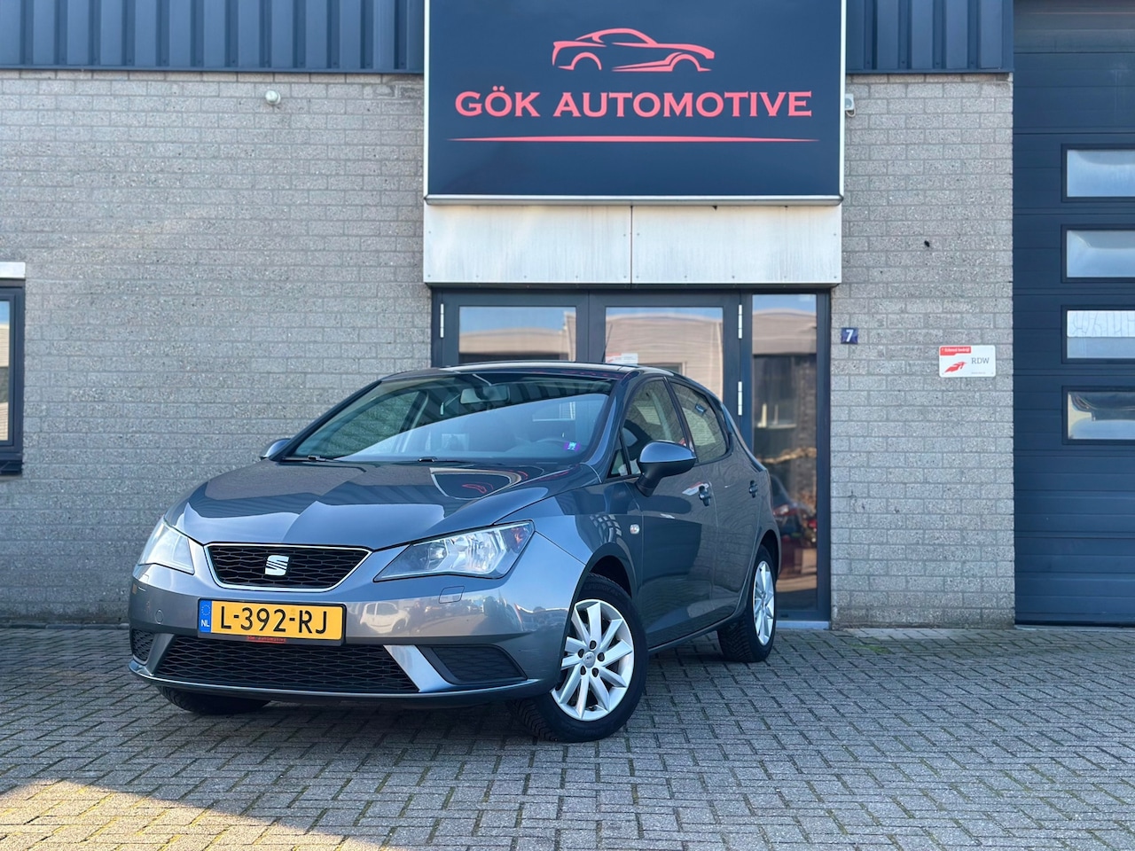 SEAT Ibiza - 1.2 Style / Stoelverwarming / Dealer Onderhouden / Navi / 1ste Eigenaar - AutoWereld.nl