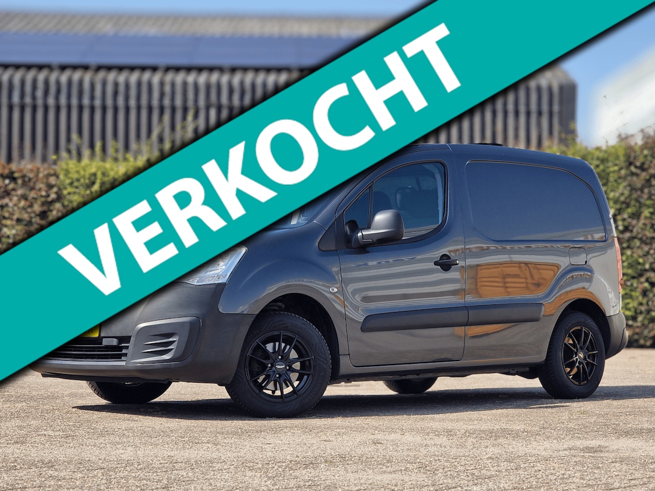 Peugeot Partner - 120 1.6 BlueHDi 75 L1 Premium Pack Trekhaak*PDC*Airco*Cruise control - AutoWereld.nl