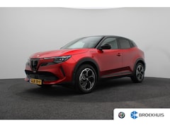 Alfa Romeo Junior - Elettrica Speciale 54 kWh | Achterbank in delen neerklapbaar | Achteruitrijcamera | Airco