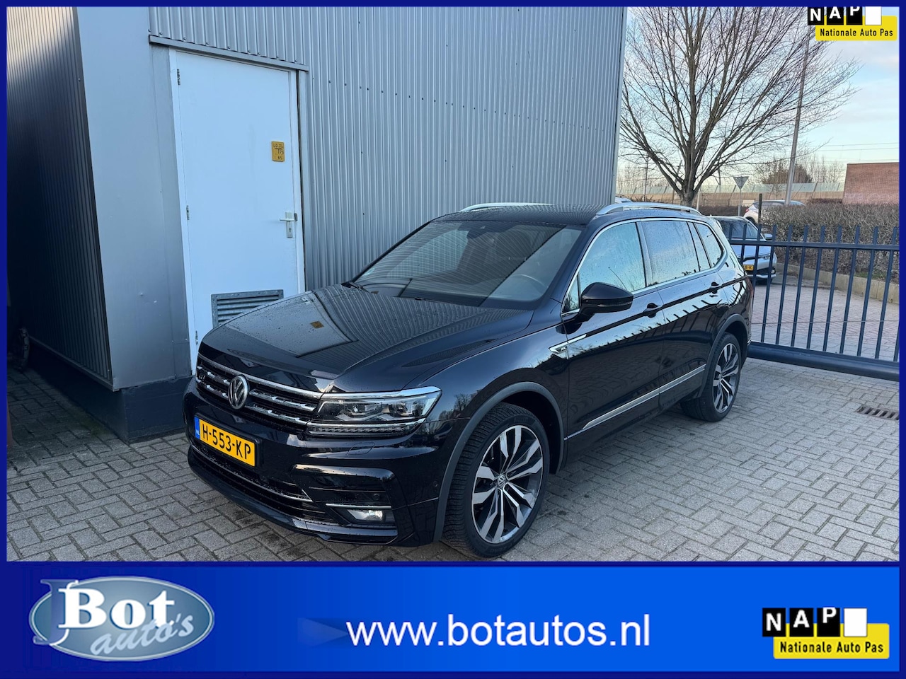 Volkswagen Tiguan Allspace - 1.5 TSI Highline Business R 7p. ECC / CRUISE / PARKEERSENSOREN / CAMERA / EL PANO SCHUIFDA - AutoWereld.nl
