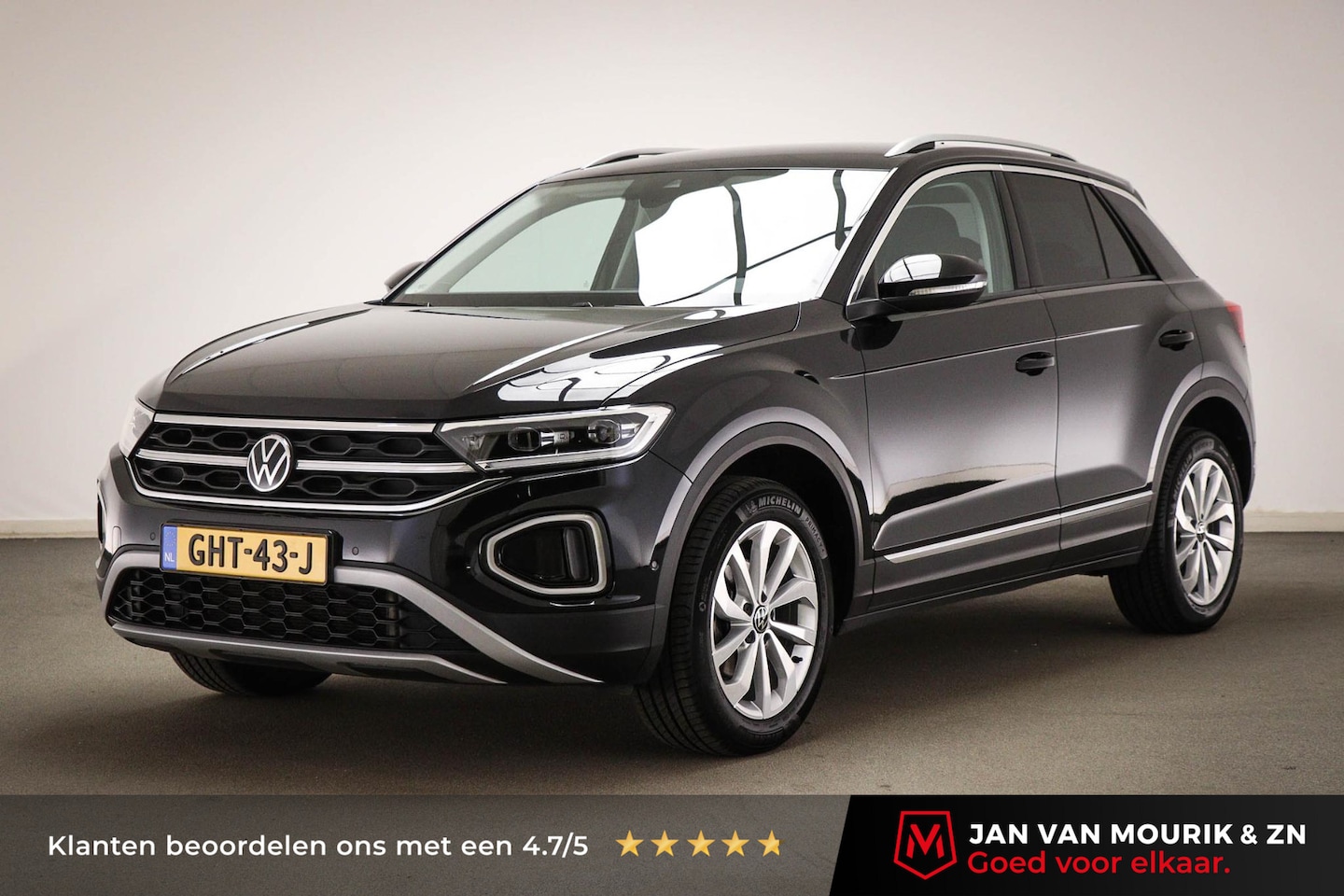 Volkswagen T-Roc - 1.5 TSI Style | IQ LIGHT | DAB | PARK ASSIST | CAMERA | TREKHAAK - AutoWereld.nl