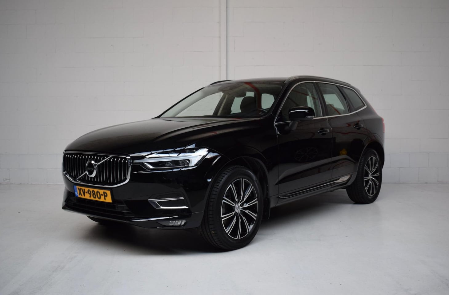 Volvo XC60 - 2.0 T5 250PK AUT Inscription LEER / CAMERA / ADAPT.CRUISE / 19INCH / LED - AutoWereld.nl
