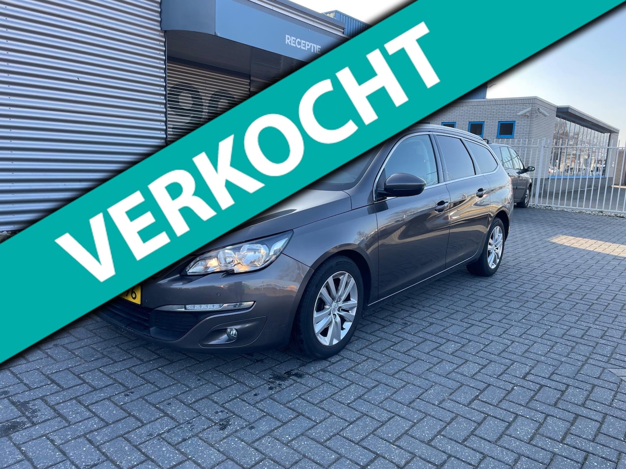 Peugeot 308 SW - 1.6 BlueHDI Blue Lease Executive 1.6 BlueHDI Blue Lease Executive - AutoWereld.nl