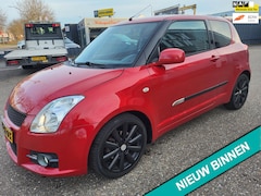 Suzuki Swift - 1.6 Sport airco, navi, lmv