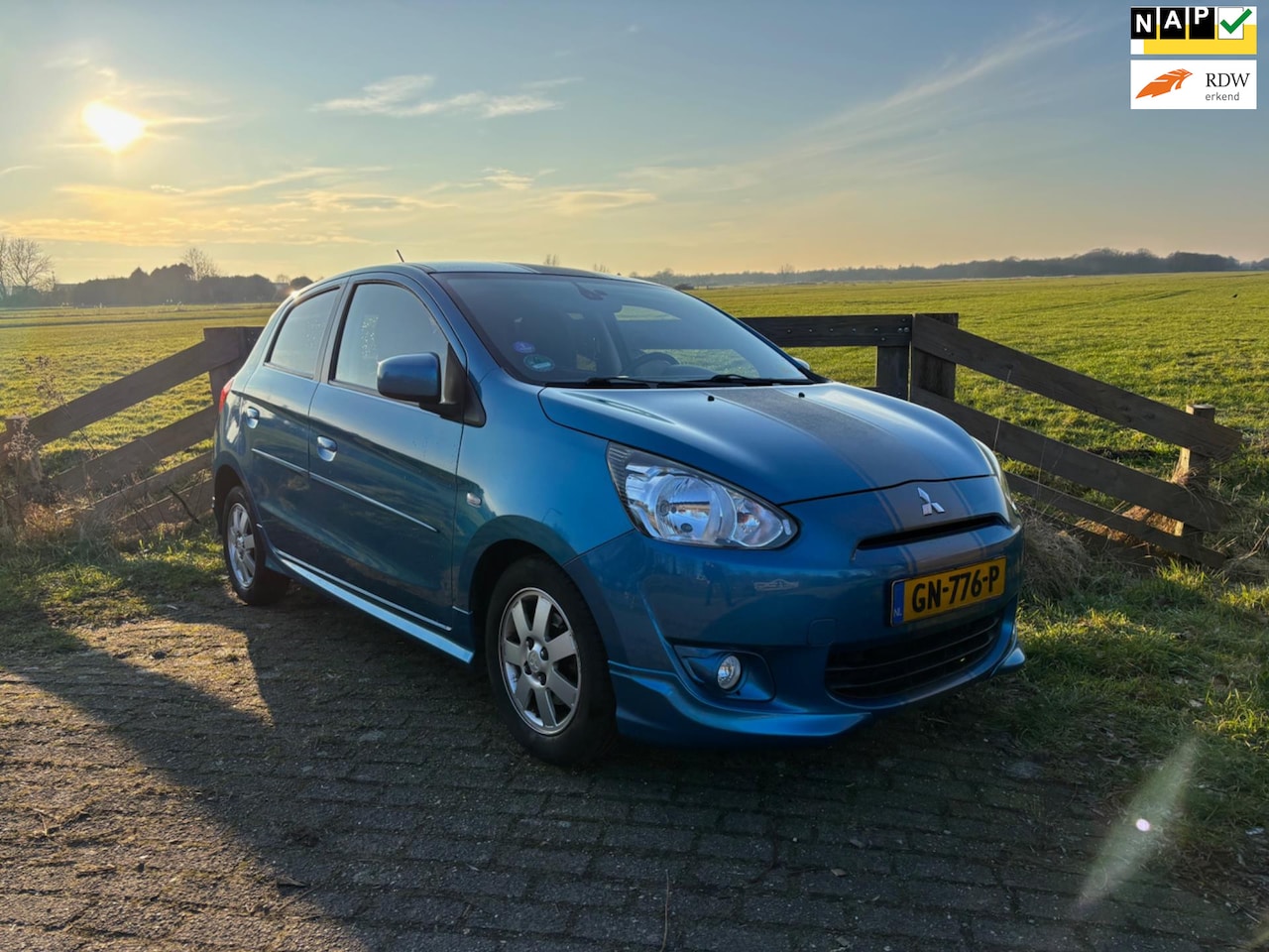 Mitsubishi Space Star - 1.0 Bright 1.0 Bright, airco, trekhaak - AutoWereld.nl