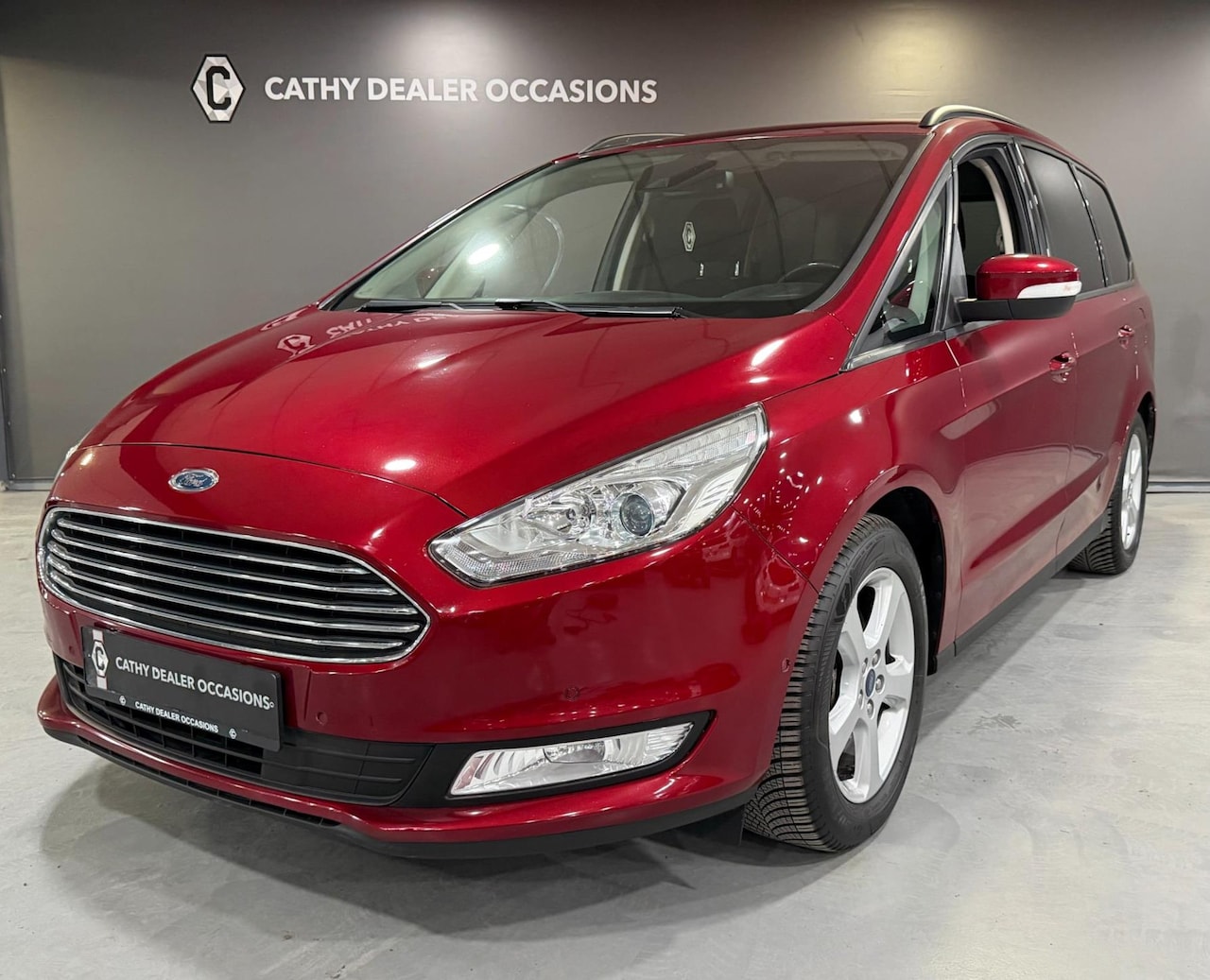 Ford Galaxy - 1.5 Titanium 160PK 7-Persoons NAV Stoelverwarming Climate Cruise Parkeersensor - AutoWereld.nl