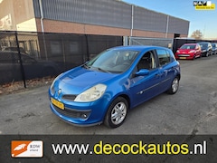 Renault Clio - 1.6-16V Exception/TREKHAAK