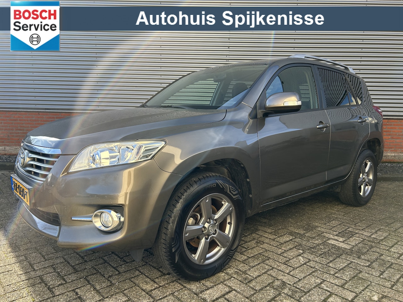 Toyota RAV4 - 2.0 VVTi Dynamic | Navigatie | 4WD | Trekhaak | Cruisecontrol | - AutoWereld.nl