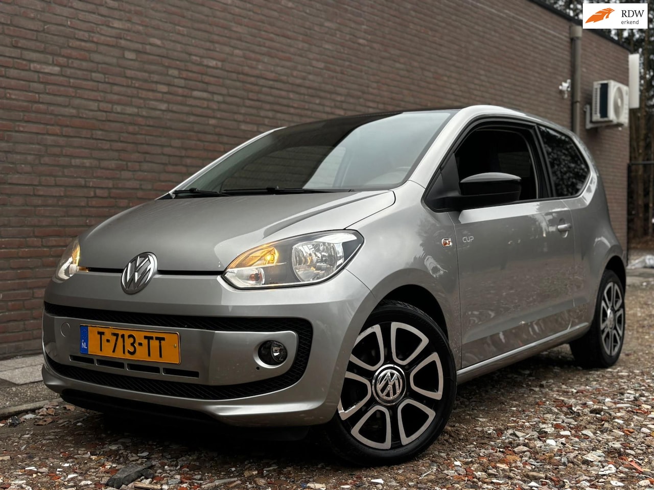 Volkswagen Up! - 1.0 CUP UP! | Pano | Stoelverwarming - AutoWereld.nl