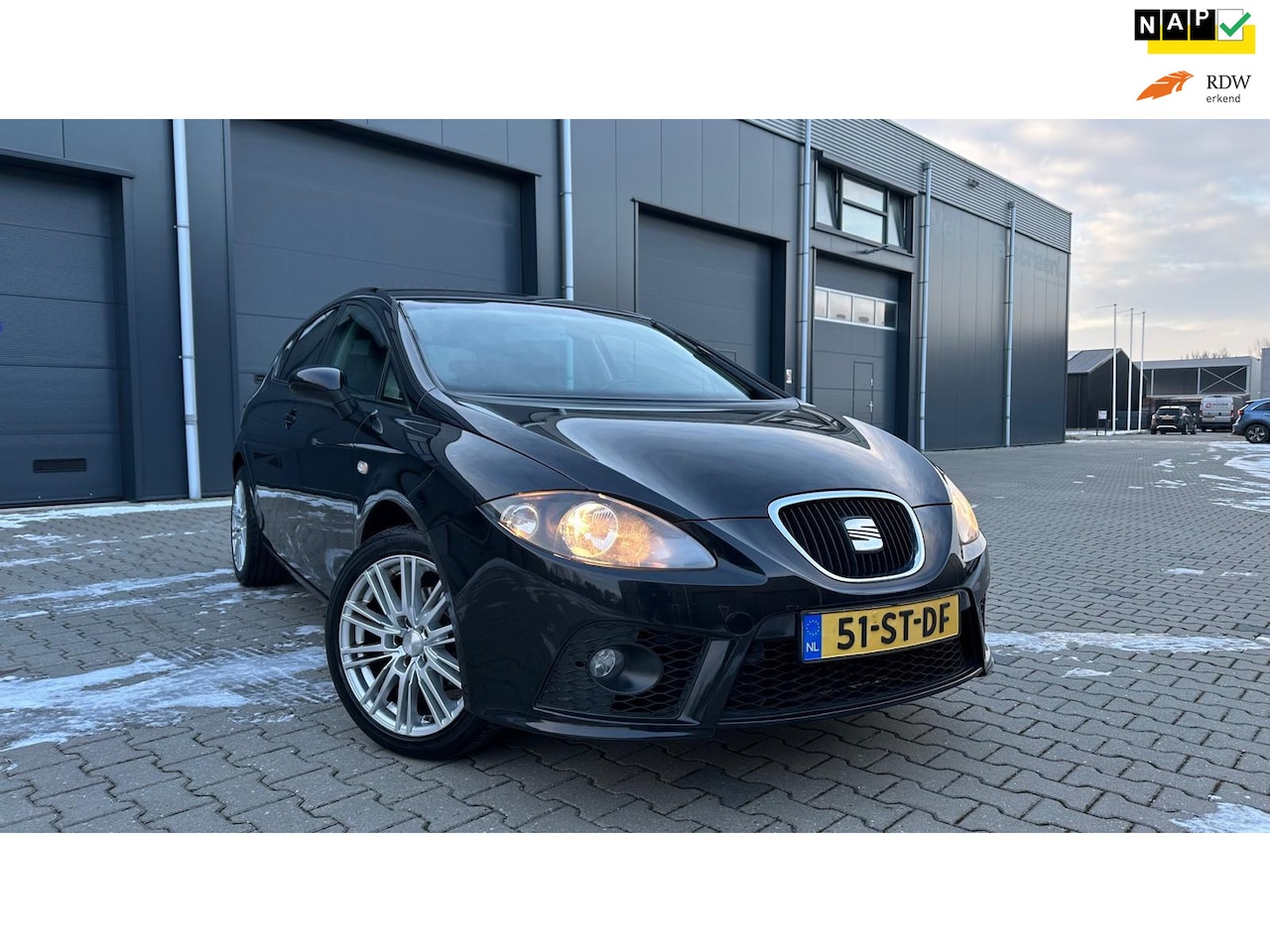 SEAT Leon - 1.6 BUSINESSLINE 5DRS CLIMA LMV - AutoWereld.nl