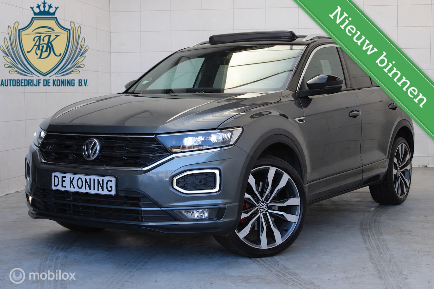 Volkswagen T-Roc - 1.5 TSI R-Line PANO MATRIX DODE HOEK - AutoWereld.nl