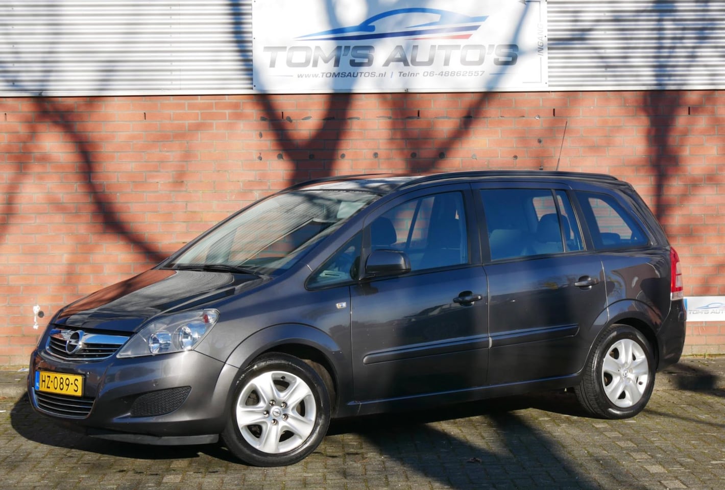Opel Zafira - 1.6 Cosmo 7 persoons airco. navi. nieuwe distributie. goed onderhouden - AutoWereld.nl
