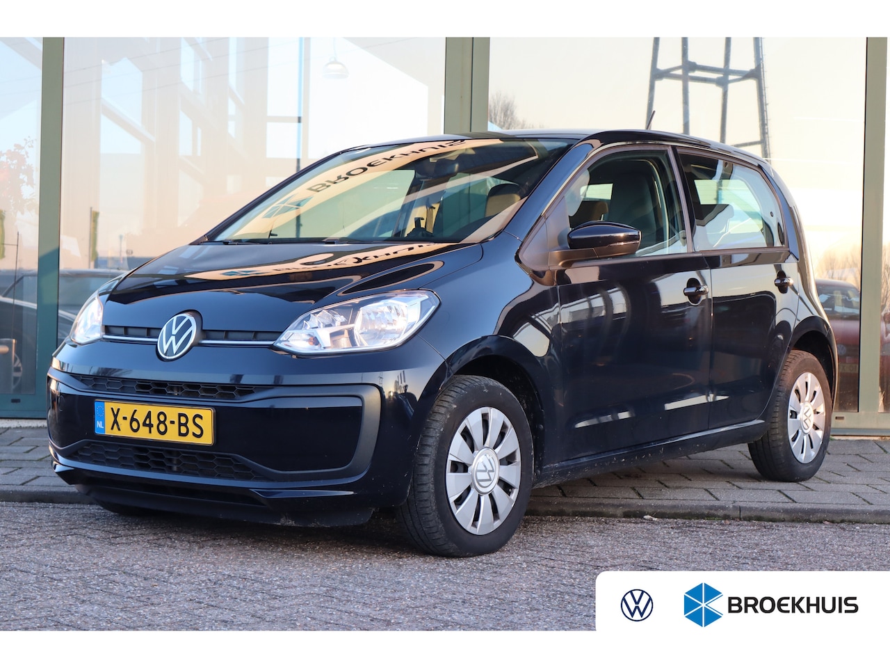 Volkswagen Up! - 1.0 65PK | Airco | Elektrische ramen voor | Rijstrooksensor - AutoWereld.nl