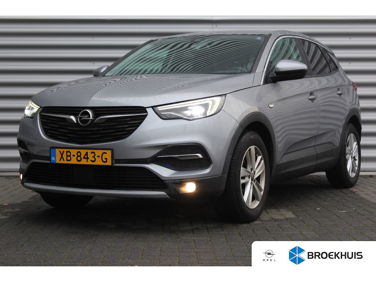 Opel Grandland X - 1.2 TURBO 130PK INNOVATION+ / NAVI / LEDER / CLIMA / LED / PDC / 17" LMV / CAMERA / TREKHA - AutoWereld.nl