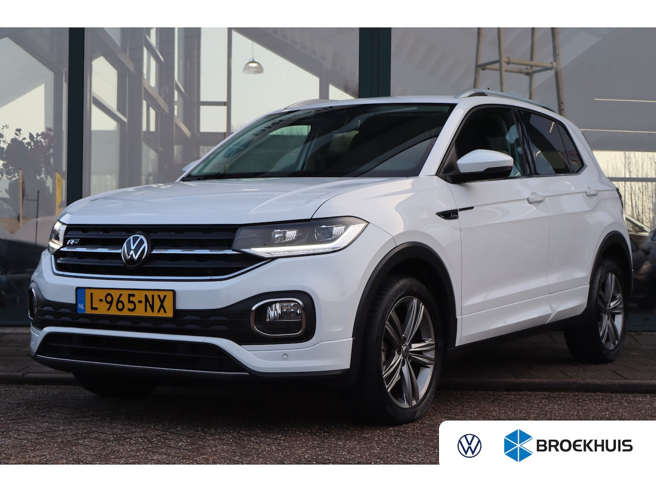 Volkswagen T-Cross - 1.5 TSI Style Business R 149PK | Achteruitrijcamera | Cruise control adaptief | Hill hold - AutoWereld.nl