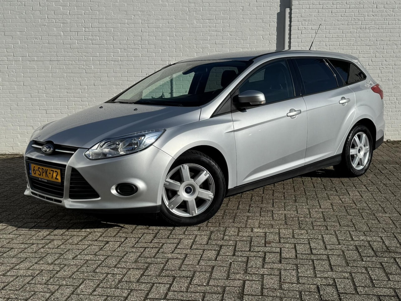 Ford Focus Wagon - 1.6 TDCI ECOnetic Lease Trend Cruise control Airco Parkeersensoren achter Elek.bedienbare - AutoWereld.nl