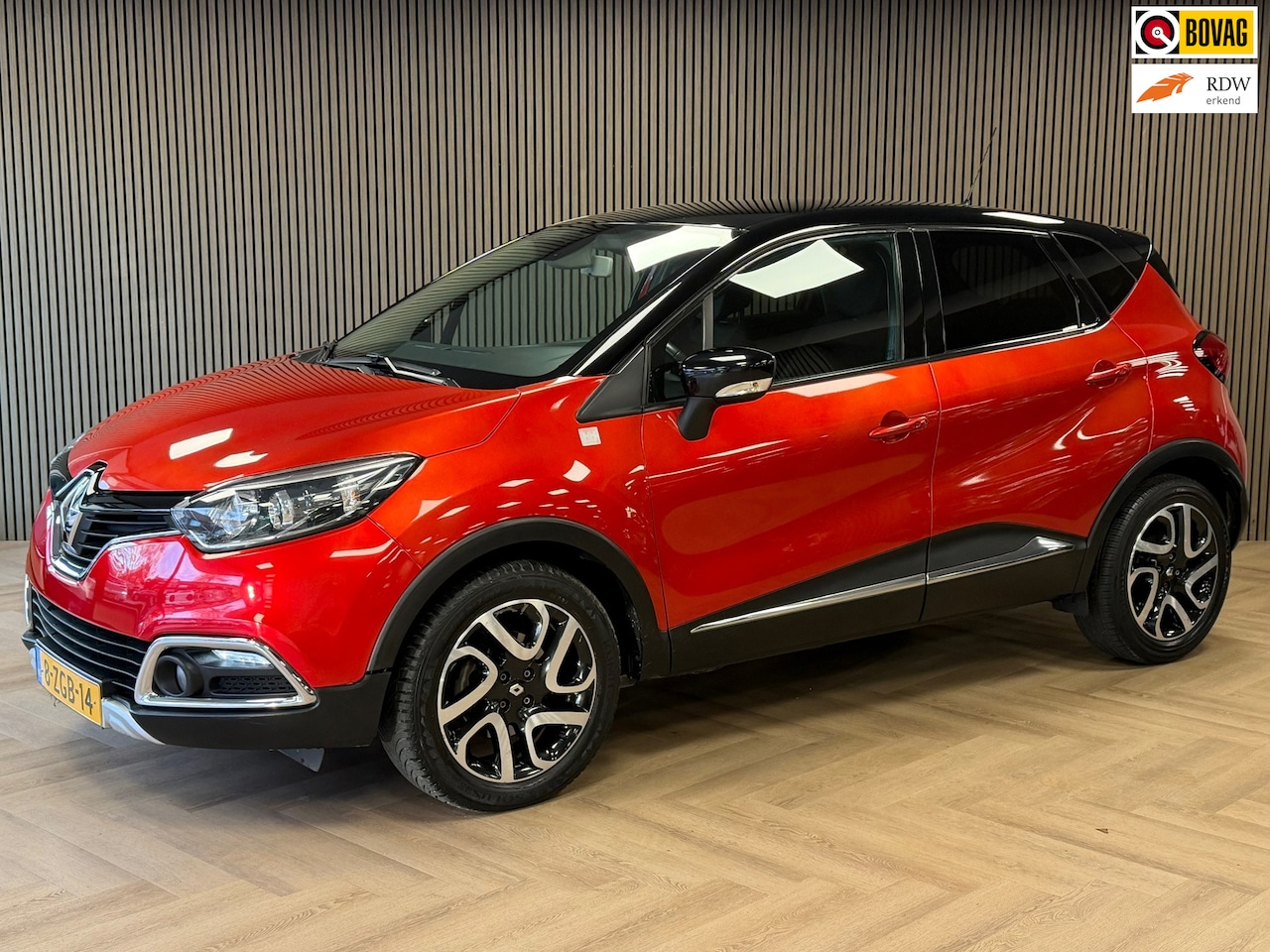 Renault Captur - 1.2 TCe Helly Hansen AUT. NAVIGATIE CAMERA PDC CRUISE AIRCO BLUETOOTH - AutoWereld.nl