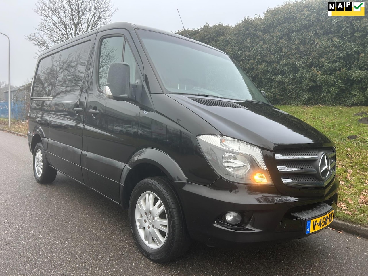 Mercedes-Benz Sprinter - 211 2.2 CDI 325 Economy - 3 zits - Airco - Trekhaak - AutoWereld.nl