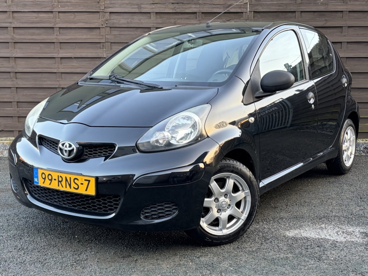 Toyota Aygo - 1.0-12V Now / Airco / EL-ramen / LM-velgen / NW APK / NL - AutoWereld.nl