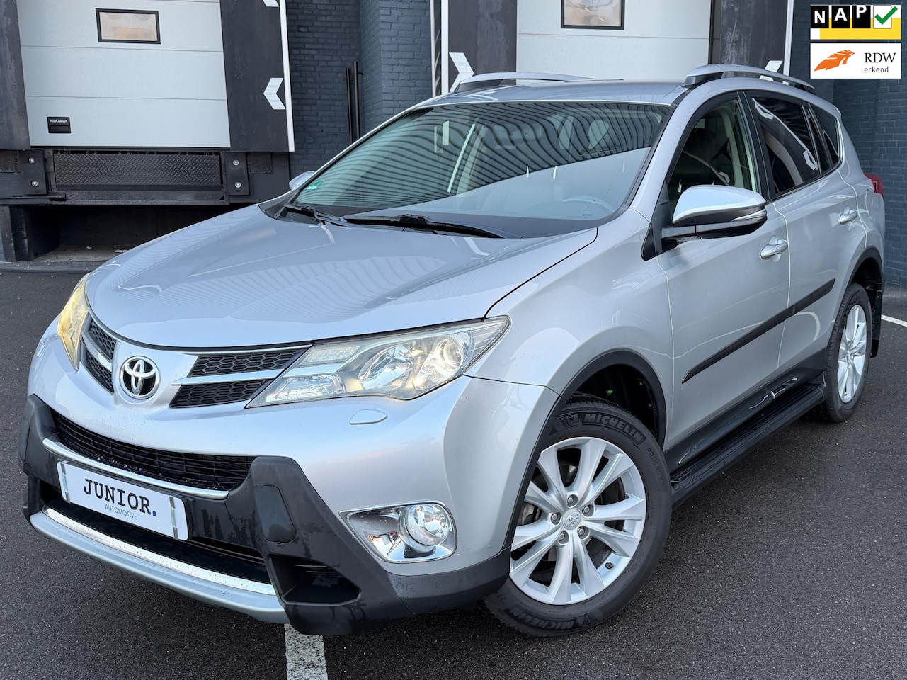 Toyota RAV4 - 2.0 Executive Business 4WD LEDER/STOELVERWARMING/LMV - AutoWereld.nl