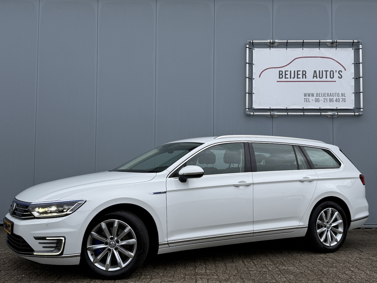 Volkswagen Passat Variant - 1.4 TSI GTE 218pk PHEV DSG-Automaat Trekhaak/Camera/Apple Carplay. - AutoWereld.nl